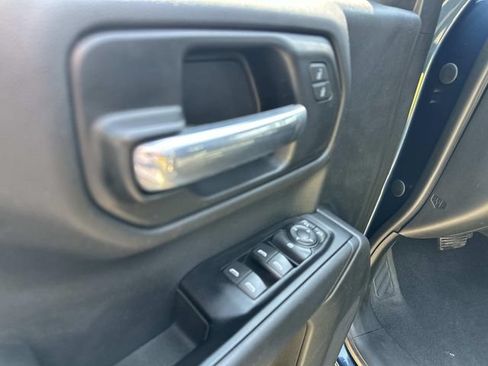 Used 2019 Chevrolet Silverado 1500 Custom w/ Custom Value Package AWD/4WD image 8