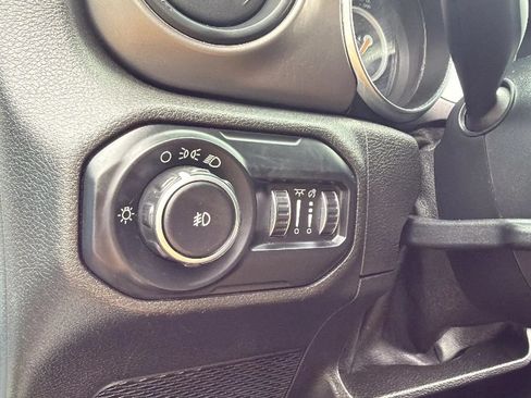 Used 2020 Jeep Wrangler Unlimited Sport AWD/4WD image 21