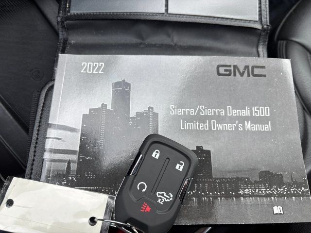 Used 2022 GMC Sierra 1500 Denali w/ Denali Premium Package AWD/4WD image 9