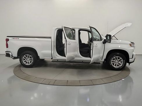 Used 2021 Chevrolet Silverado 1500 RST w/ Max Trailering Package AWD/4WD image 16