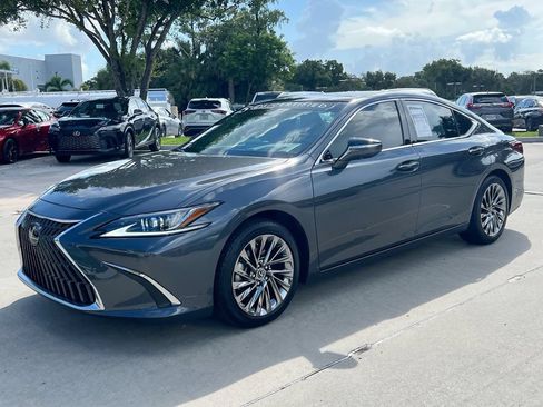 Certified 2025 Lexus ES 350 w/ Technology Package FWD image 3