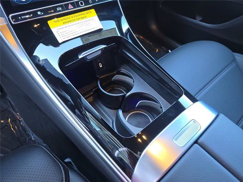 Used 2026 Mercedes-Benz GLC 300 4MATIC image 31