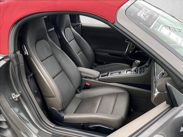 Used 2019 Porsche 718 Boxster RWD image 9
