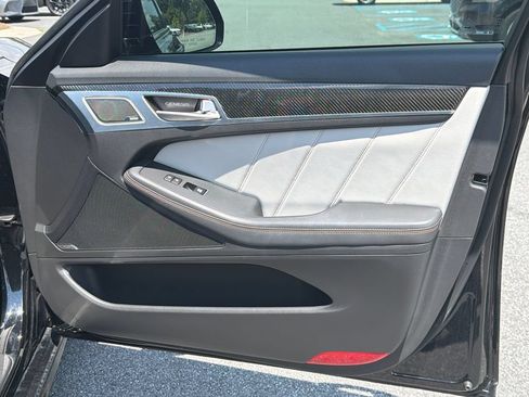 Used 2018 Genesis G80 3.3T Sport RWD image 16
