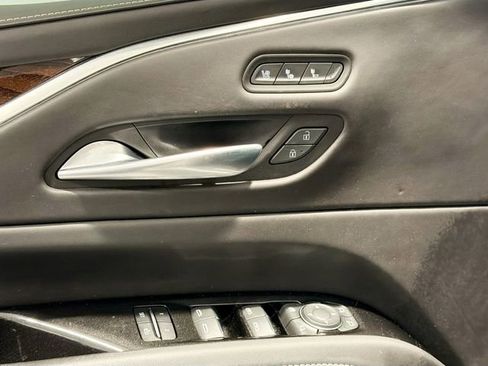 Certified 2022 Cadillac Escalade Sport Platinum w/ Heavy-Duty Trailer Package image 18