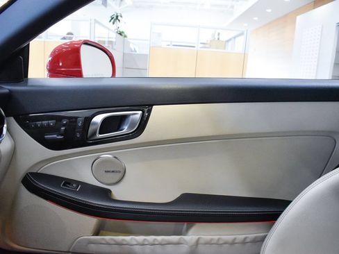 Used 2014 Mercedes-Benz SLK 250 image 22