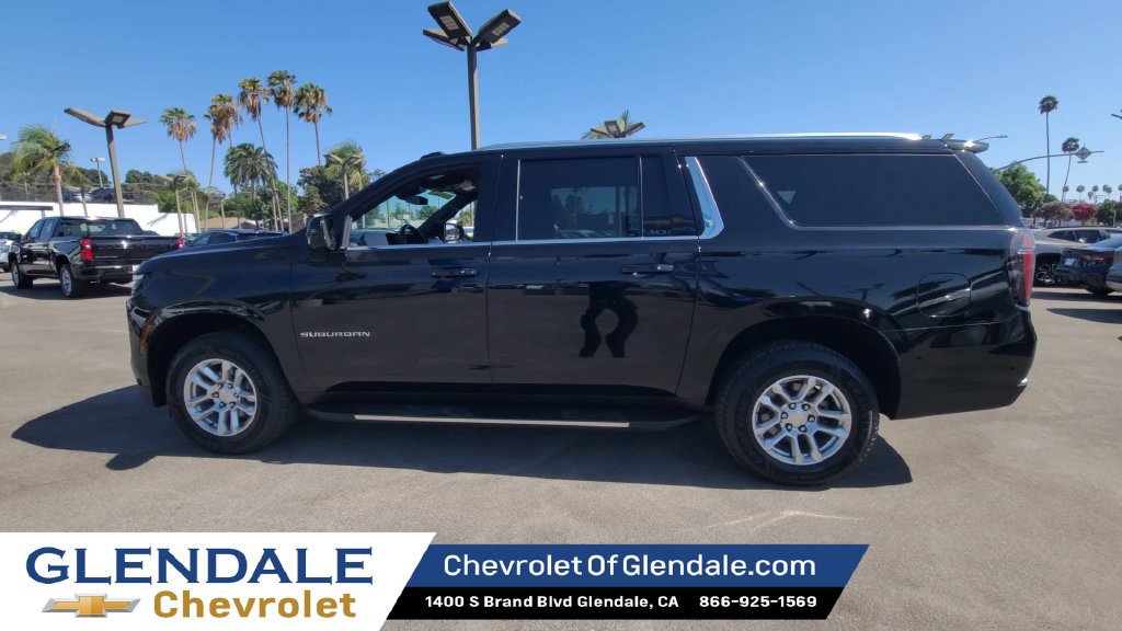 Certified 2025 Chevrolet Suburban LT AWD/4WD image 5