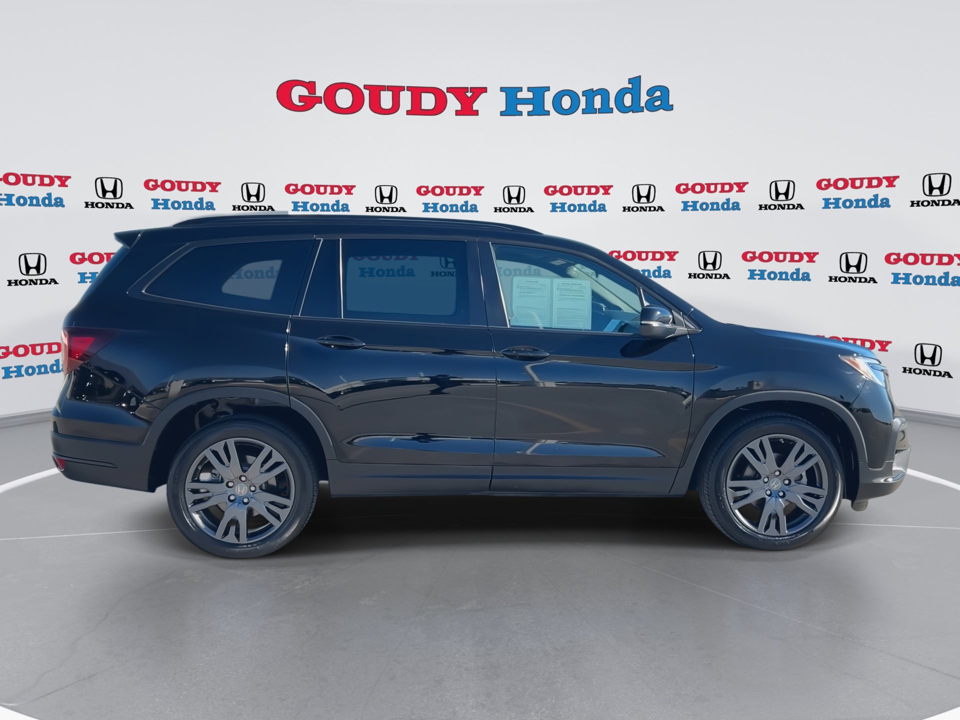 Certified 2022 Honda Pilot Sport image 9