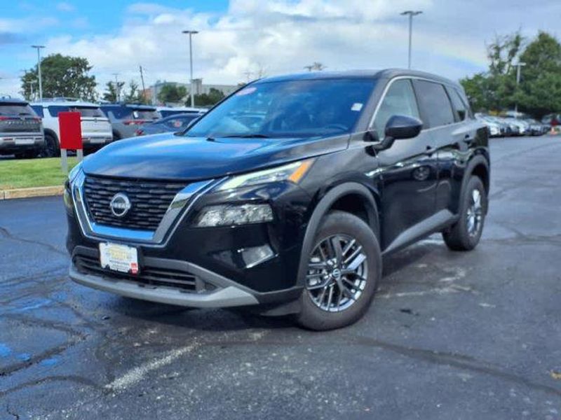Certified 2022 Nissan Rogue S image 1