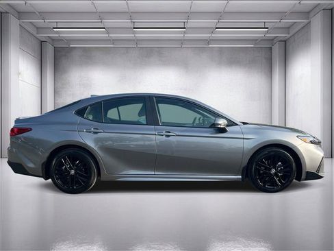 Used 2026 Toyota Camry SE w/ Convenience Package AWD/4WD image 2