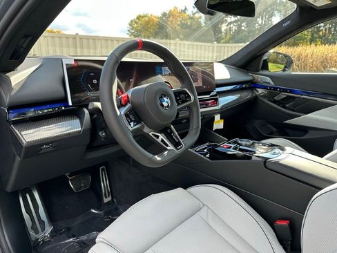 New 2026 BMW M5 Base w/ Executive Package image 17