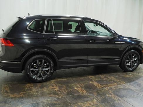 Used 2023 Volkswagen Tiguan SE w/ Panoramic Sunroof Package AWD/4WD image 4