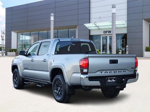 Used 2022 Toyota Tacoma SR5 image 4