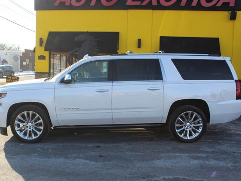 Used 2019 Chevrolet Suburban Premier w/ Premier Plus Edition image 26