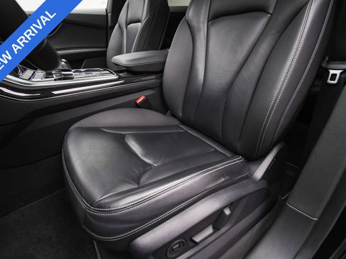 Used 2019 Audi Q8 Premium w/ Convenience Package image 50