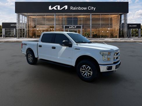 Used 2015 Ford F150 XLT w/ Equipment Group 301A Mid AWD/4WD image 7