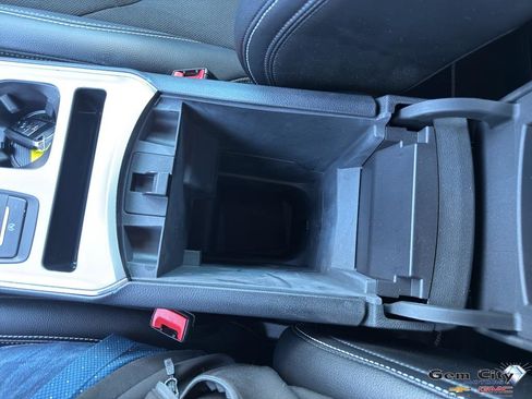 Used 2023 Ford Edge ST image 25