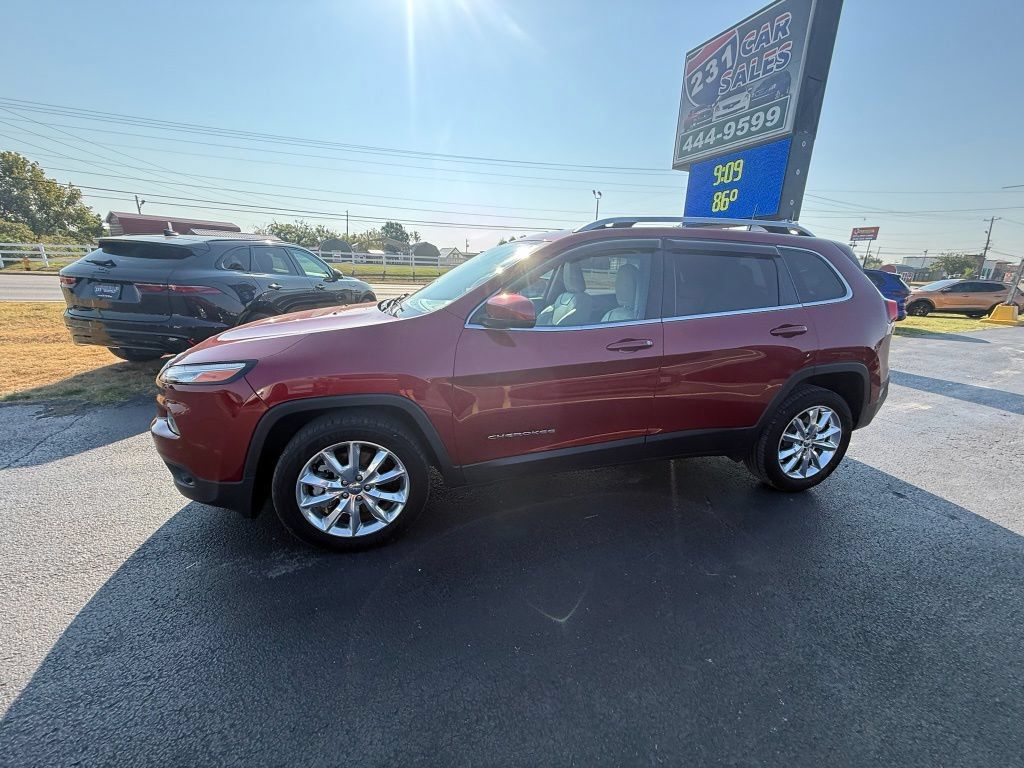 Used 2017 Jeep Cherokee Limited FWD image 7