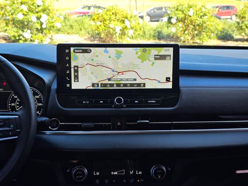 Used 2025 Mitsubishi Outlander SE image 25