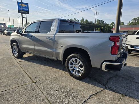 Certified 2025 Chevrolet Silverado 1500 LTZ AWD/4WD image 4