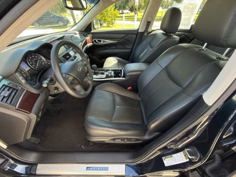Used 2015 INFINITI Q70 3.7 RWD image 9