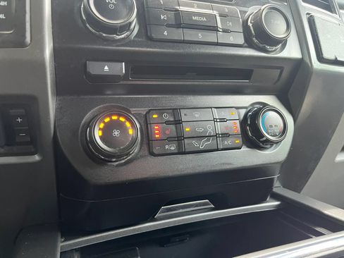 Used 2018 Ford F250 XLT w/ XLT Premium Package AWD/4WD image 21