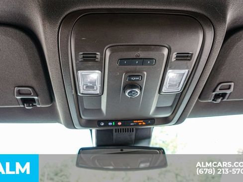 Used 2024 GMC Yukon SLT RWD image 35
