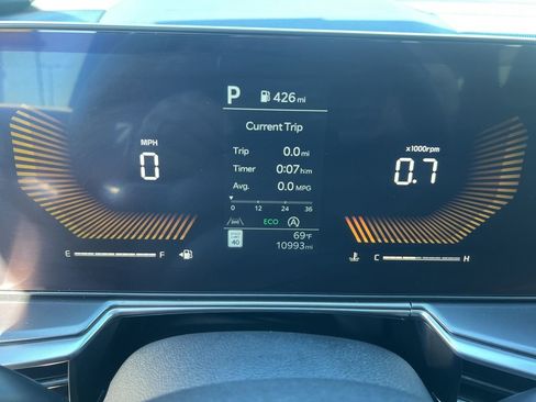 Certified 2025 Kia Sorento S image 61