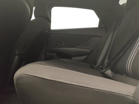 Used 2025 Hyundai Elantra Sport FWD image 18