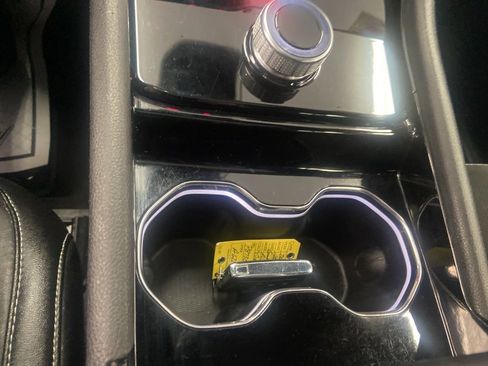 Certified 2023 Jeep Grand Cherokee Altitude image 28