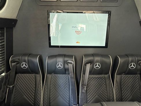 Used 2026 Mercedes-Benz Sprinter 3500 image 18