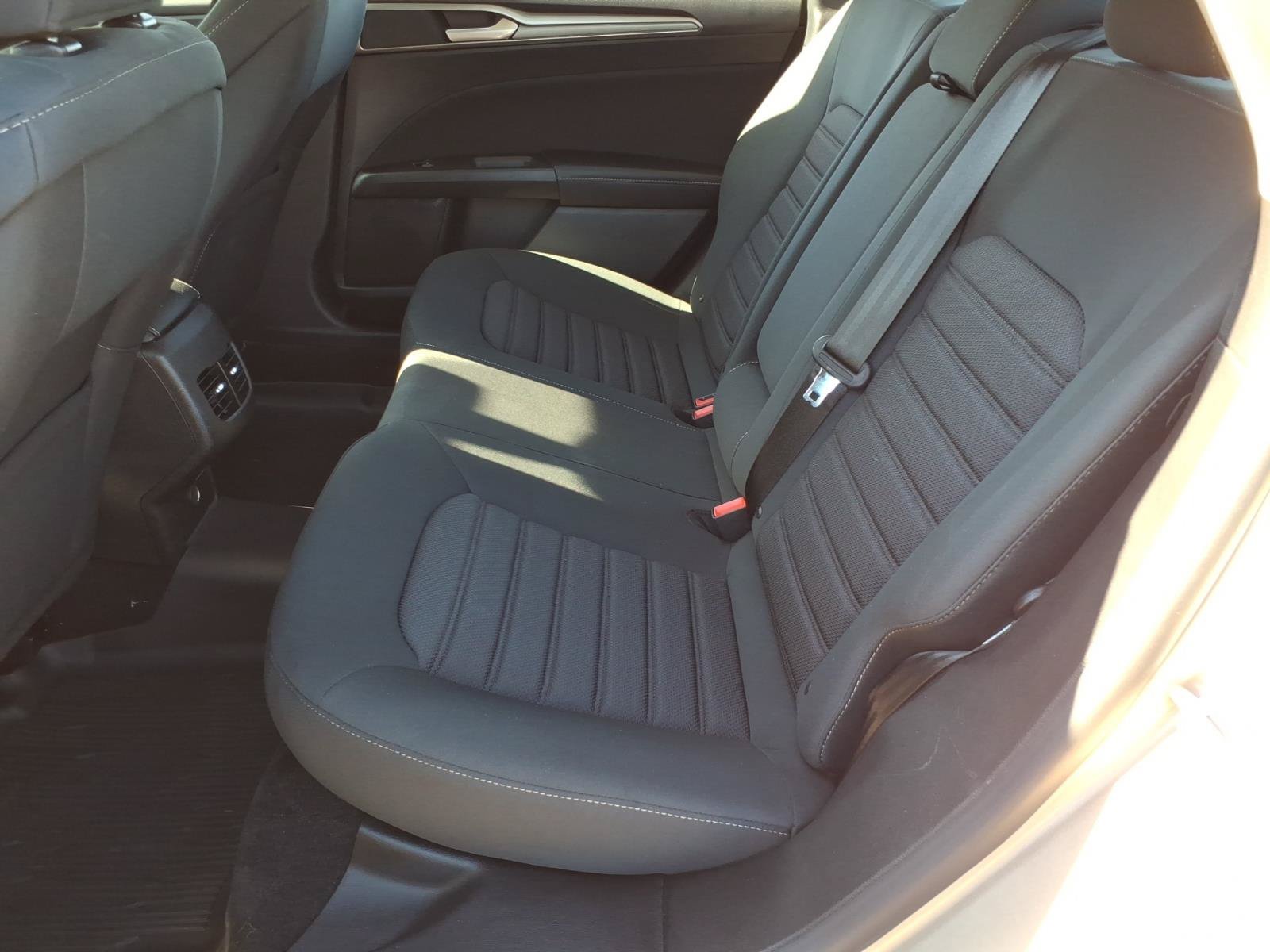 Certified 2019 Ford Fusion SE FWD image 13
