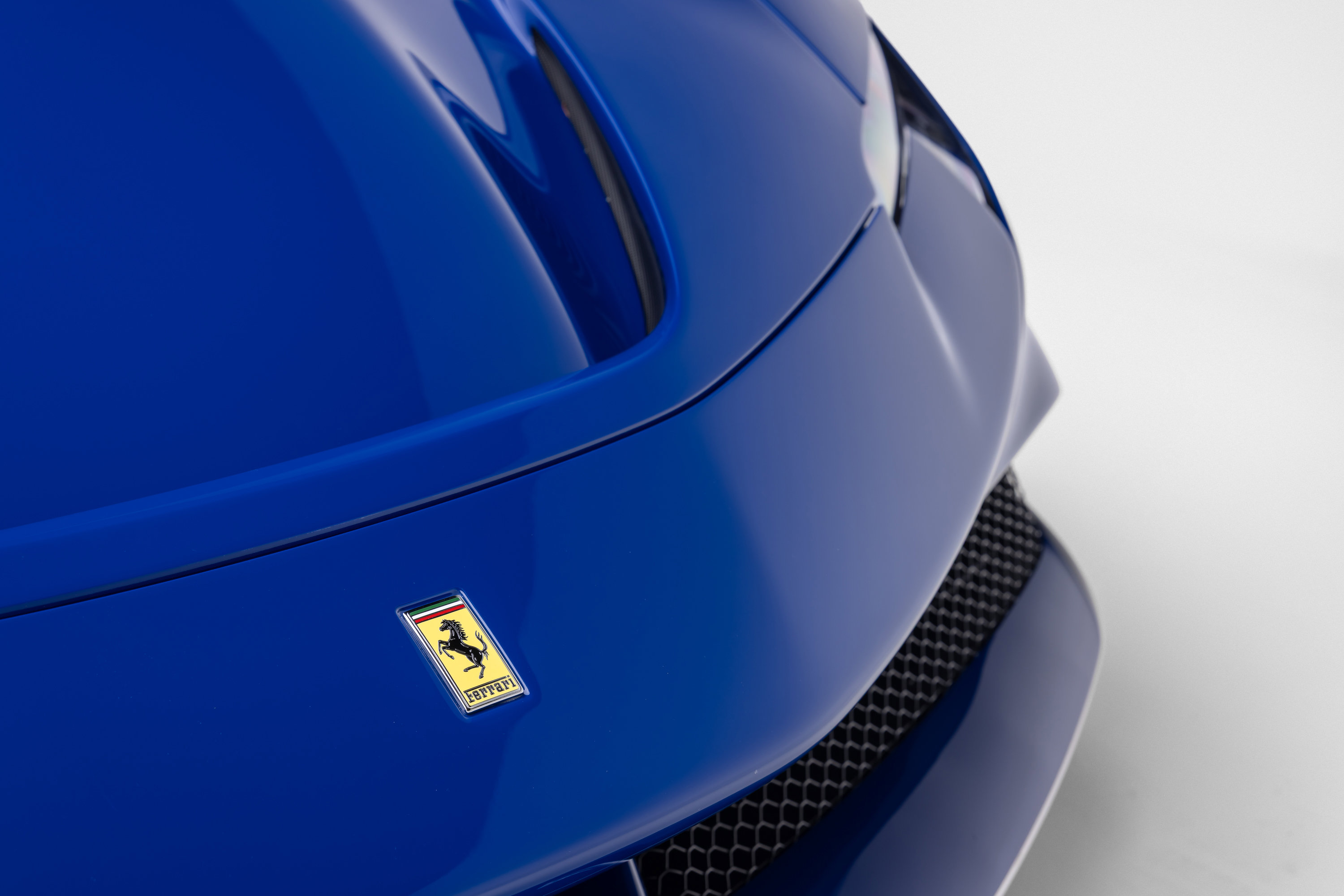 Certified 2022 Ferrari SF90 Spider AWD/4WD image 31