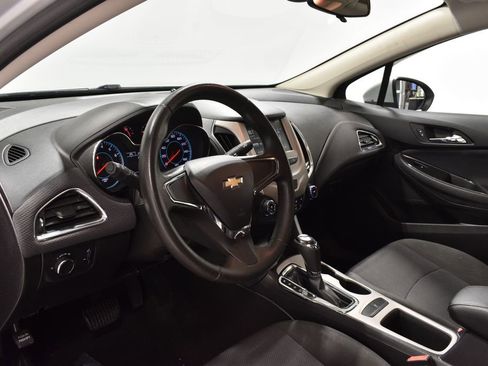Used 2017 Chevrolet Cruze LS image 11