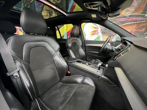 Used 2016 Volvo XC90 T6 R-Design w/ Protection Package Plus image 32