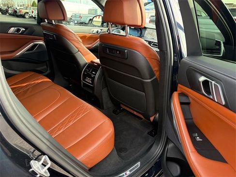 Used 2022 BMW X6 xDrive40i w/ M Sport Package image 28