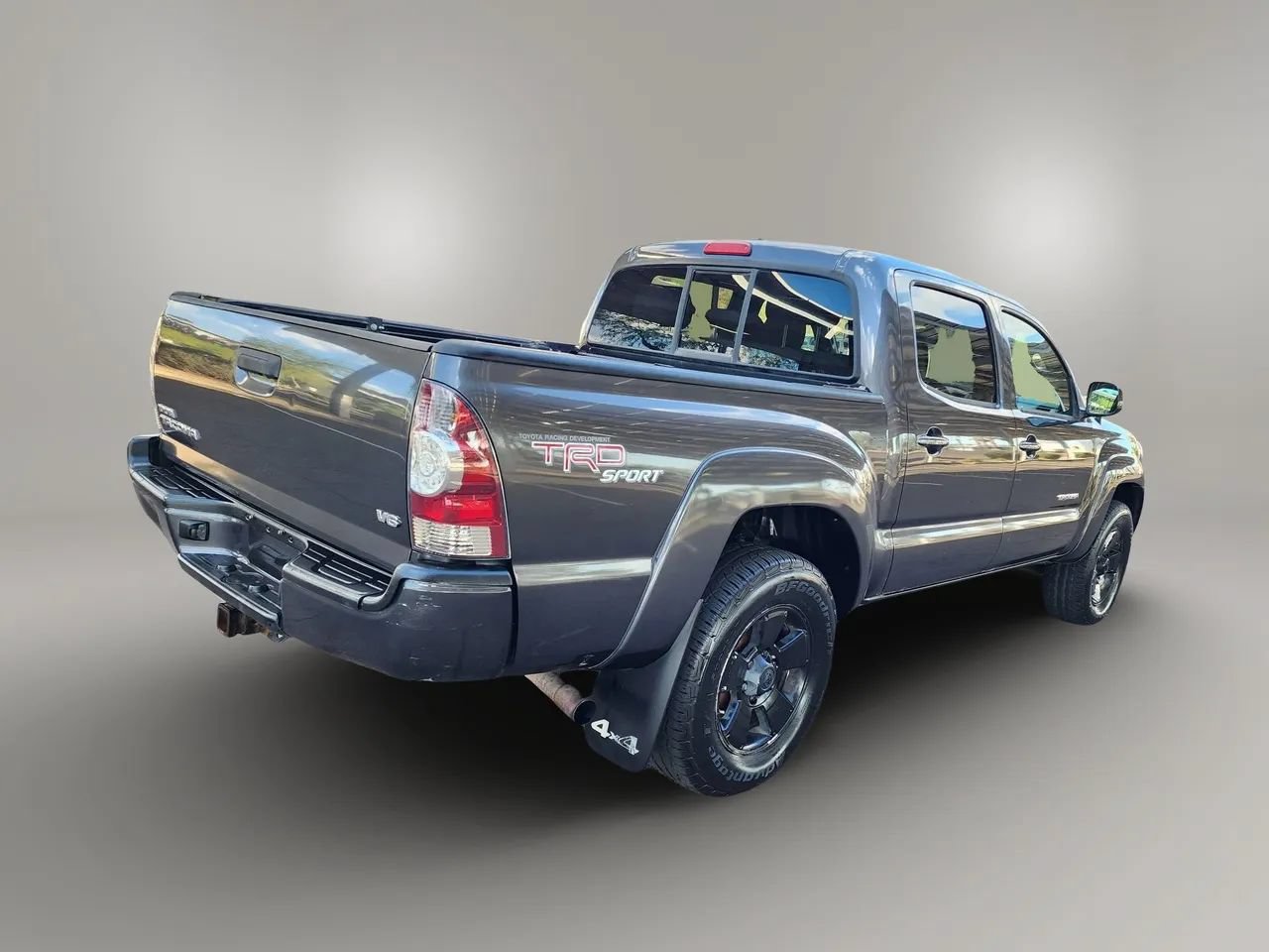 Used 2011 Toyota Tacoma 4x4 Double Cab w/ TRD Sport Pkg w/JBL Audio image 2