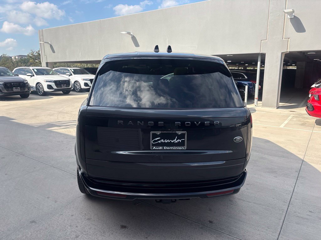 Used 2023 Land Rover Range Rover SE AWD/4WD image 12