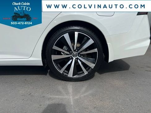 Used 2021 Nissan Altima 2.5 SR FWD image 13