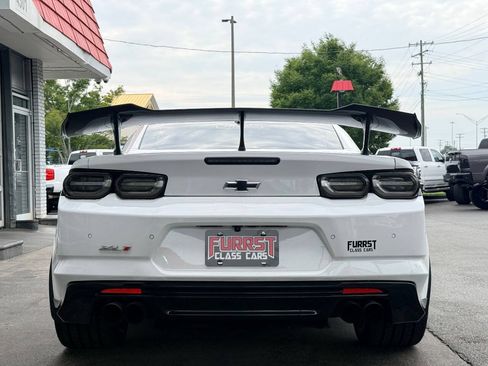 Used 2022 Chevrolet Camaro ZL1 RWD image 4