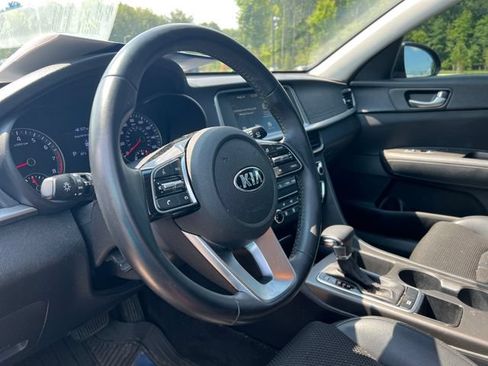 Used 2020 Kia Optima S FWD image 5