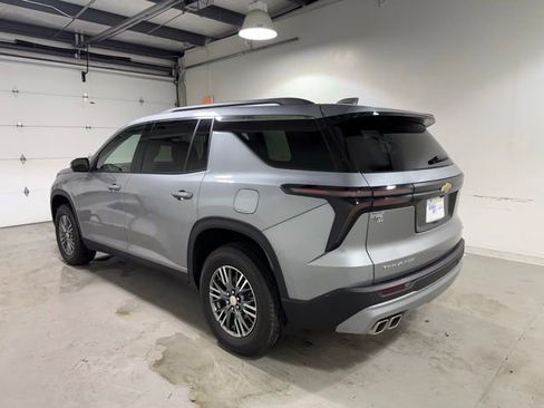 Certified 2024 Chevrolet Traverse LT FWD image 5