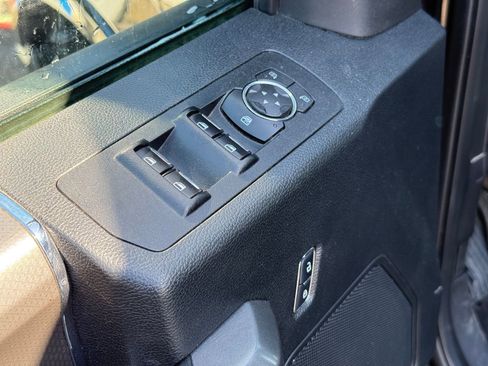 Used 2017 Ford F150 XLT w/ Equipment Group 302A Luxury AWD/4WD image 13