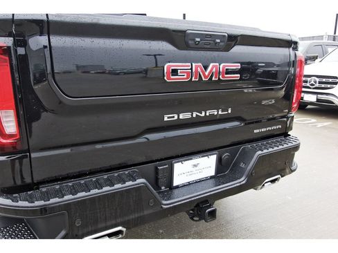 Used 2025 GMC Sierra 1500 Denali w/ Denali Reserve Package AWD/4WD image 28