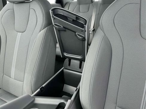 New 2025 Hyundai Elantra SE FWD image 18