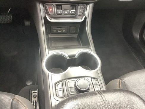 Used 2021 GMC Terrain SLT w/ Elevation Edition FWD image 34