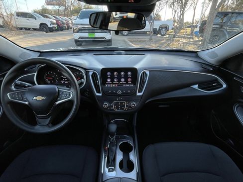 Used 2023 Chevrolet Malibu LT image 11