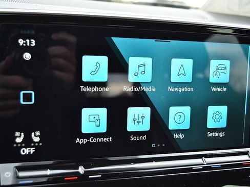 New 2026 Volkswagen Atlas Cross Sport SEL Premium R-Line image 14