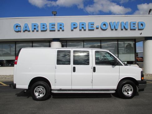 Used 2023 GMC Savana 2500 w/ Driver Convenience Package image 2