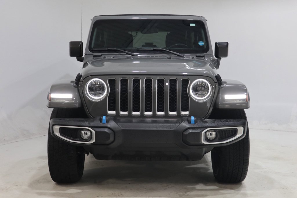 Used 2023 Jeep Wrangler Unlimited Sahara w/ Cold Weather Group AWD/4WD image 6